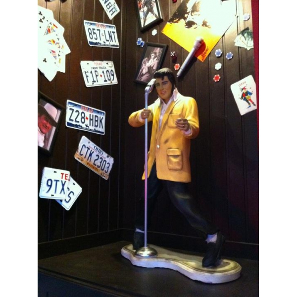 Ресторанный сервис бронирования столиков menu-rest.com - Интерьер ресторана "T.G.I. Friday`s"