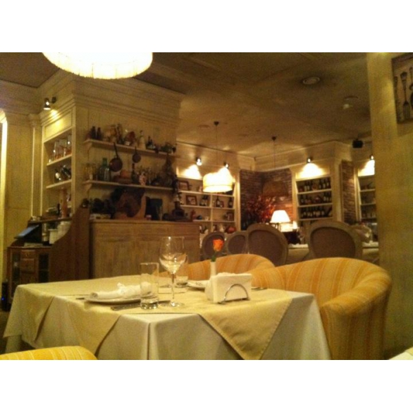 Ресторанный сервис бронирования столиков menu-rest.com - Интерьер ресторана "БоЭми"