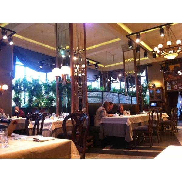 Ресторанный сервис бронирования столиков menu-rest.com - Интерьер ресторана "Ностальжи"