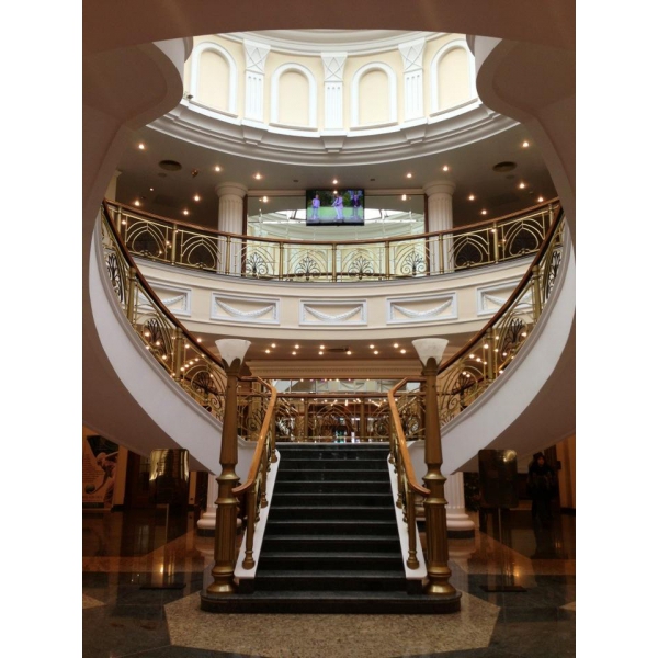 Ресторанный сервис бронирования столиков menu-rest.com - Интерьер ресторана "Империал Парк Отель & SPA"