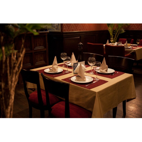 Ресторанный сервис бронирования столиков menu-rest.com - Интерьер ресторана "Югос"