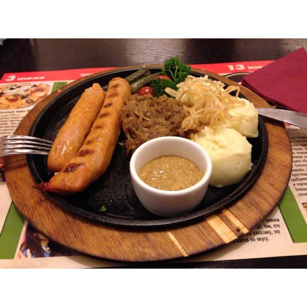 Ресторанный сервис бронирования столиков menu-rest.com - Интерьер ресторана "Колбасофф"