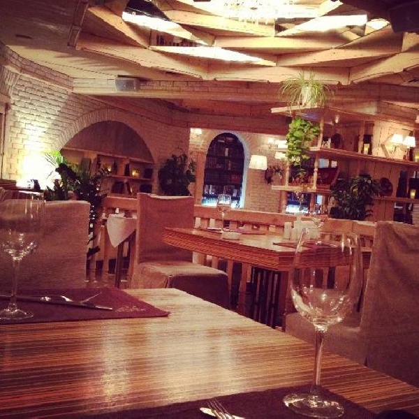 Ресторанный сервис бронирования столиков menu-rest.com - Интерьер ресторана "Вера Park"