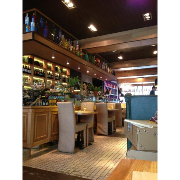 Ресторанный сервис бронирования столиков menu-rest.com - Интерьер ресторана "Lemoncello"