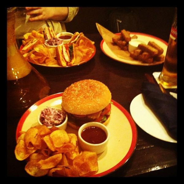 Ресторанный сервис бронирования столиков menu-rest.com - Интерьер ресторана "Интерпаб"