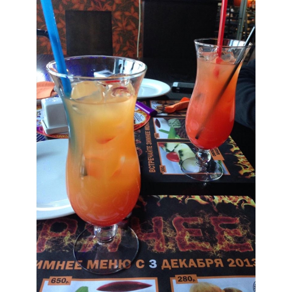 Ресторанный сервис бронирования столиков menu-rest.com - Интерьер ресторана "Вилладж Паб"