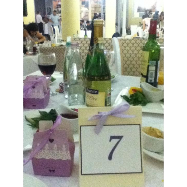 Ресторанный сервис бронирования столиков menu-rest.com - Интерьер ресторана "Бургон Йоши"