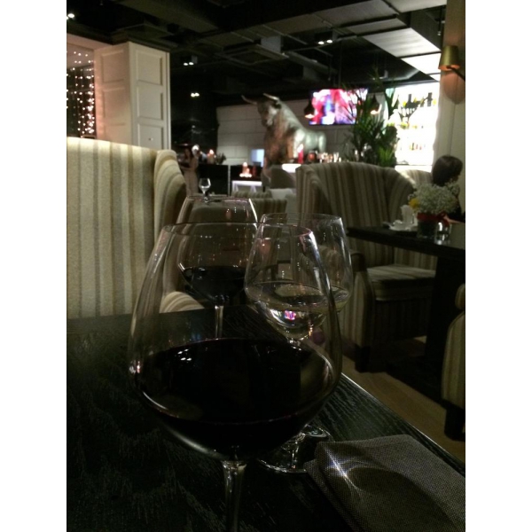 Ресторанный сервис бронирования столиков menu-rest.com - Интерьер ресторана "Happy Bones"