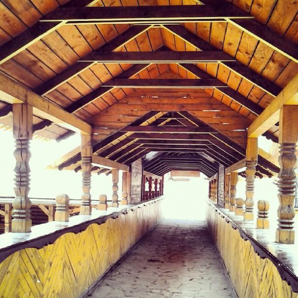 Ресторанный сервис бронирования столиков menu-rest.com - Интерьер ресторана "Трое из ларца"