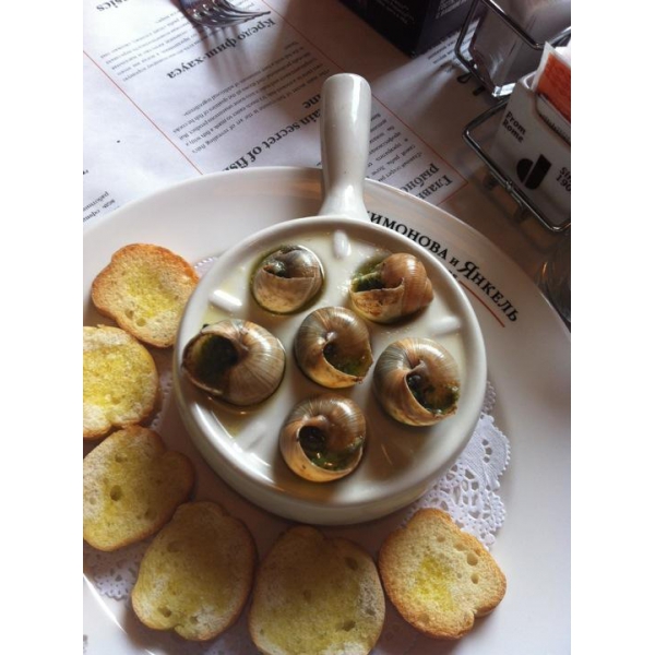 Ресторанный сервис бронирования столиков menu-rest.com - Интерьер ресторана "Филимонова и Янкель"