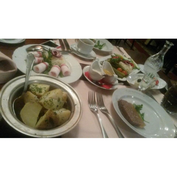 Ресторанный сервис бронирования столиков menu-rest.com - Интерьер ресторана "Чёрная кошка"