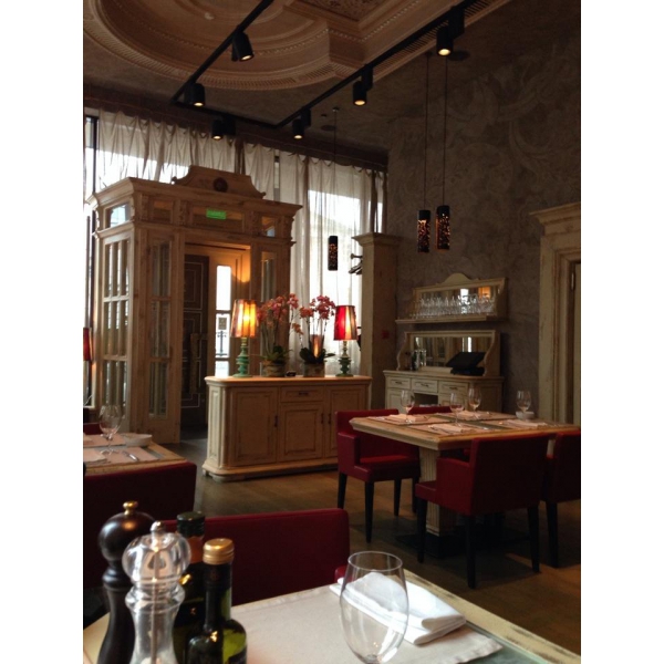 Ресторанный сервис бронирования столиков menu-rest.com - Интерьер ресторана "Piazza Italiana"