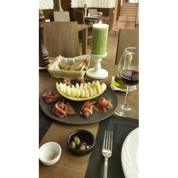 Ресторанный сервис бронирования столиков menu-rest.com - Интерьер ресторана "Тапас Марбелья"