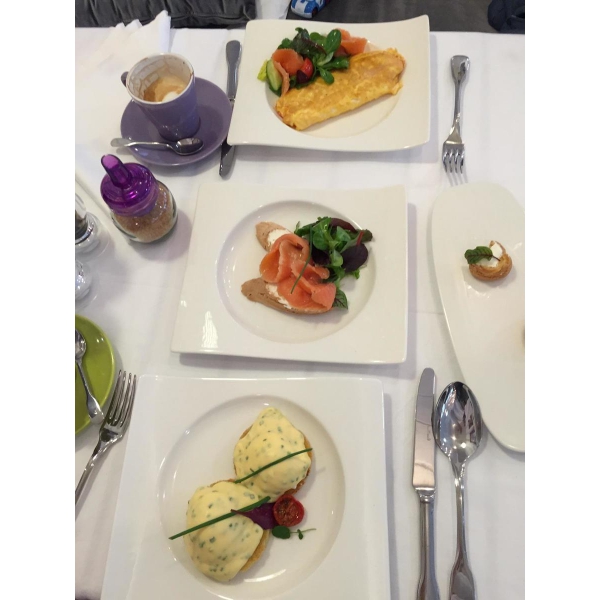 Ресторанный сервис бронирования столиков menu-rest.com - Интерьер ресторана "Дом 8А"