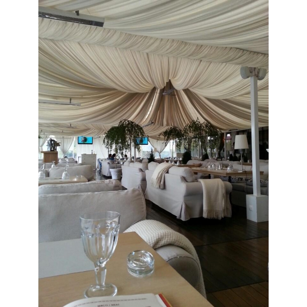 Ресторанный сервис бронирования столиков menu-rest.com - Интерьер ресторана "Гуси Лебеди"