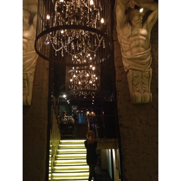 Ресторанный сервис бронирования столиков menu-rest.com - Интерьер ресторана "Hills"