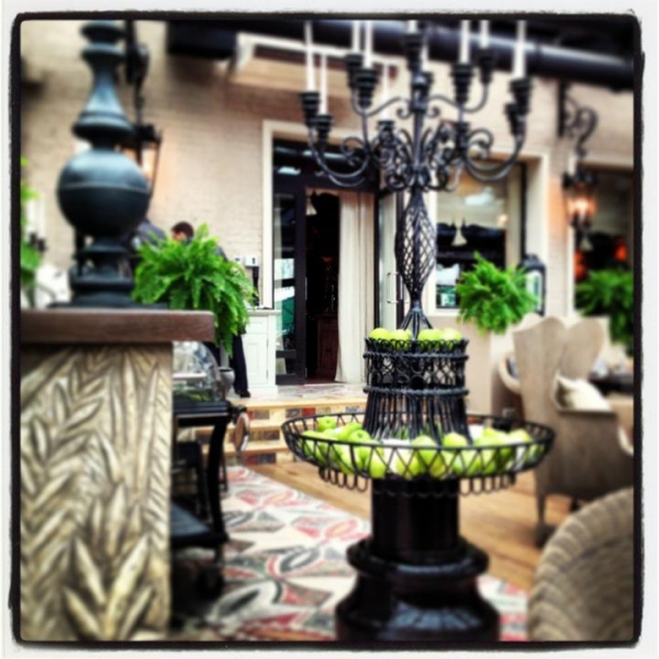 Ресторанный сервис бронирования столиков menu-rest.com - Интерьер ресторана "Hills"