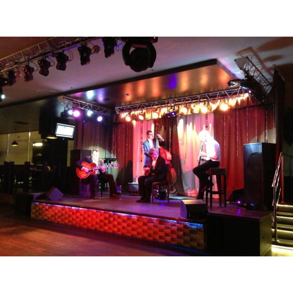 Ресторанный сервис бронирования столиков menu-rest.com - Интерьер ресторана "Каравайцефф"