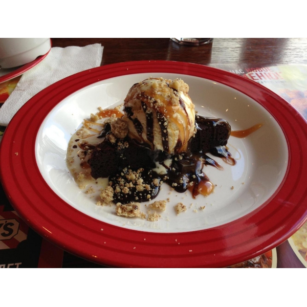 Ресторанный сервис бронирования столиков menu-rest.com - Интерьер ресторана "T.G.I. Friday`s"