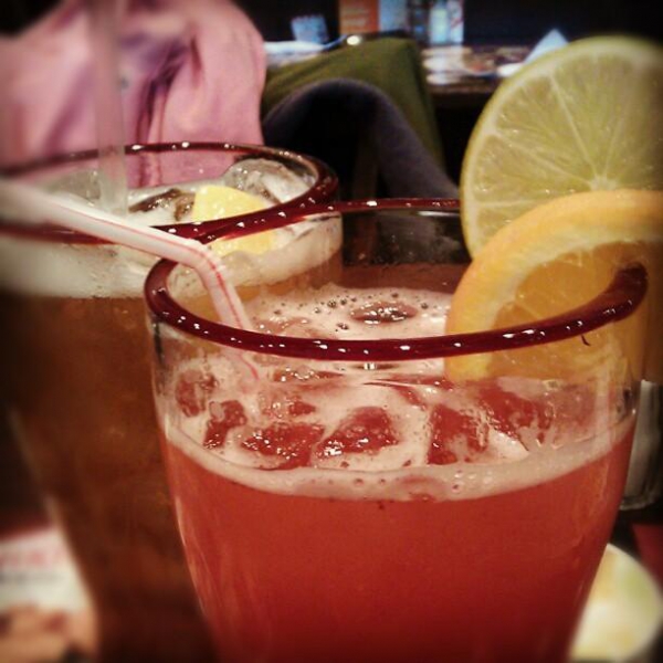 Ресторанный сервис бронирования столиков menu-rest.com - Интерьер ресторана "T.G.I. Friday`s"