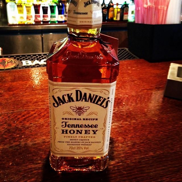 Ресторанный сервис бронирования столиков menu-rest.com - Интерьер ресторана "T.G.I. Friday`s"