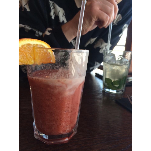 Ресторанный сервис бронирования столиков menu-rest.com - Интерьер ресторана "T.G.I. Friday`s"