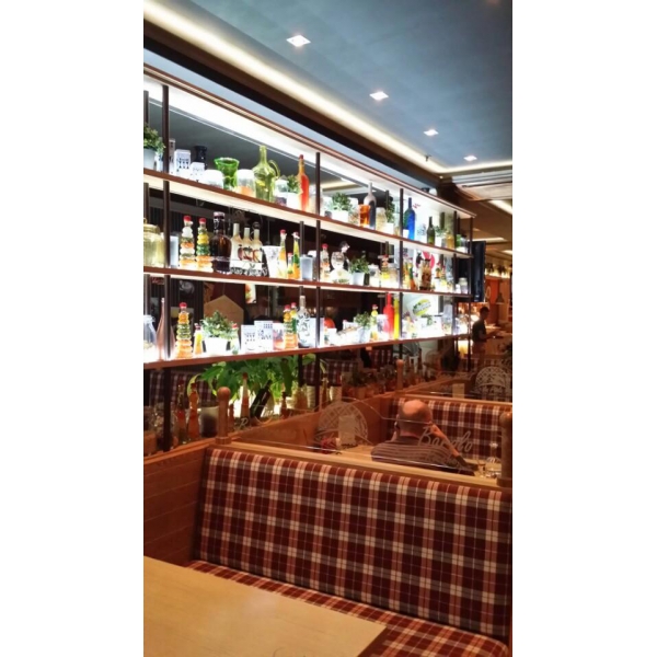 Ресторанный сервис бронирования столиков menu-rest.com - Интерьер ресторана "La Piola"