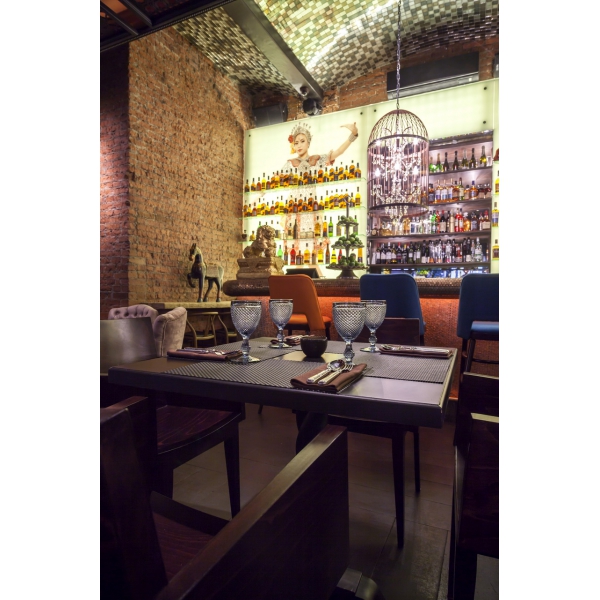 Ресторанный сервис бронирования столиков menu-rest.com - Интерьер ресторана "Black Thai"