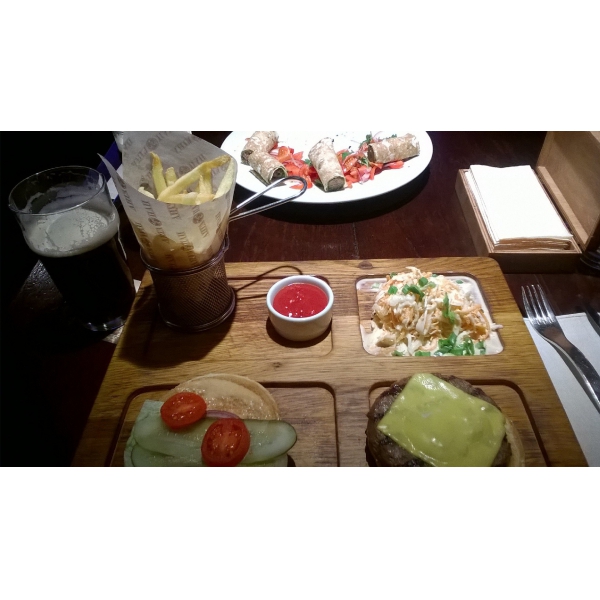 Ресторанный сервис бронирования столиков menu-rest.com - Интерьер ресторана "Лига Пап"