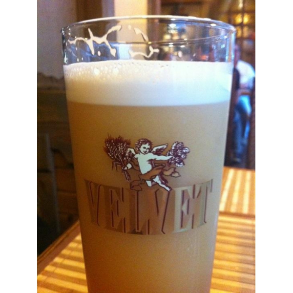 Ресторанный сервис бронирования столиков menu-rest.com - Интерьер ресторана "Пиво Хаус"