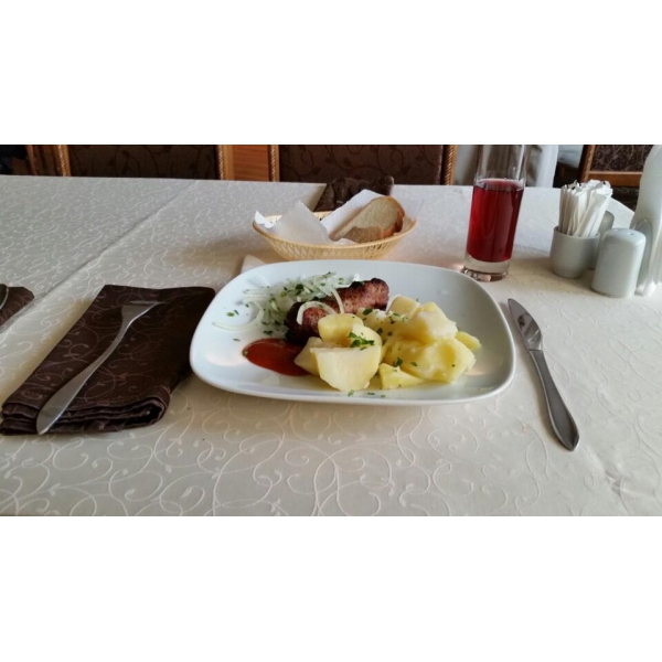 Ресторанный сервис бронирования столиков menu-rest.com - Интерьер ресторана "Новый Свет"