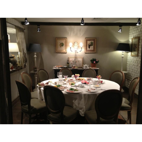 Ресторанный сервис бронирования столиков menu-rest.com - Интерьер ресторана "Village Kitchen"