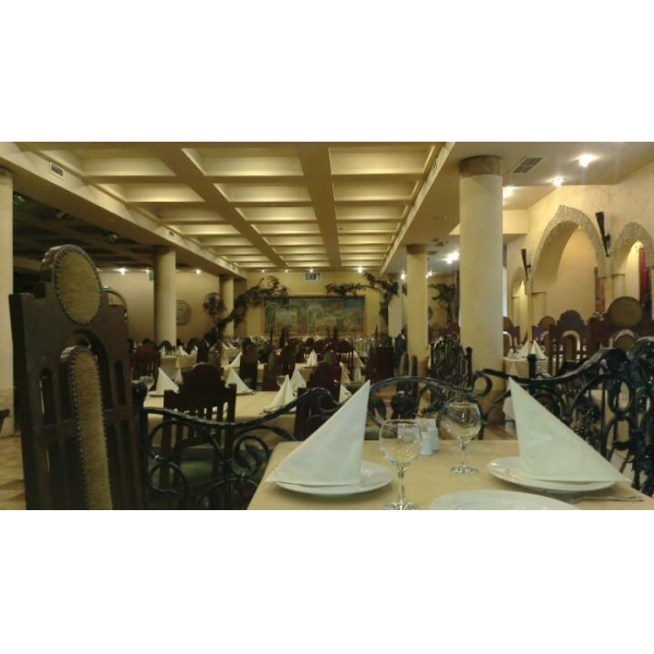 Ресторанный сервис бронирования столиков menu-rest.com - Интерьер ресторана "Мрав"