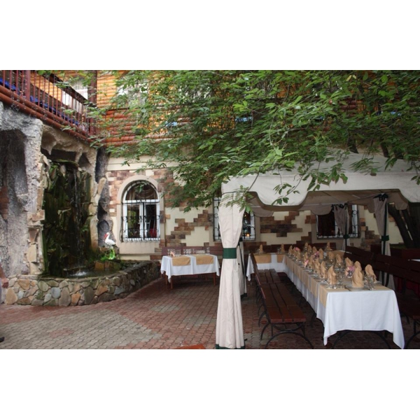 Ресторанный сервис бронирования столиков menu-rest.com - Интерьер ресторана "Лав"