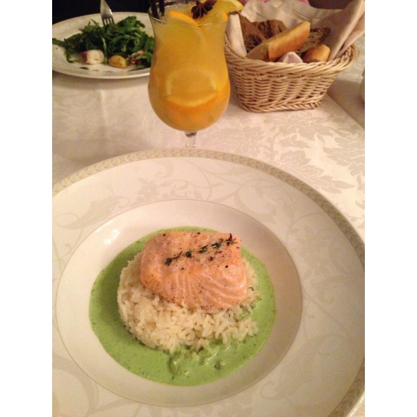 Ресторанный сервис бронирования столиков menu-rest.com - Интерьер ресторана "Гюго"