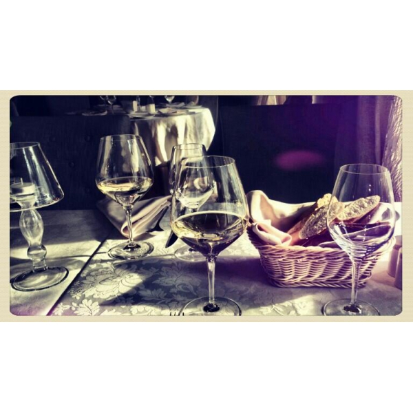 Ресторанный сервис бронирования столиков menu-rest.com - Интерьер ресторана "Гюго"