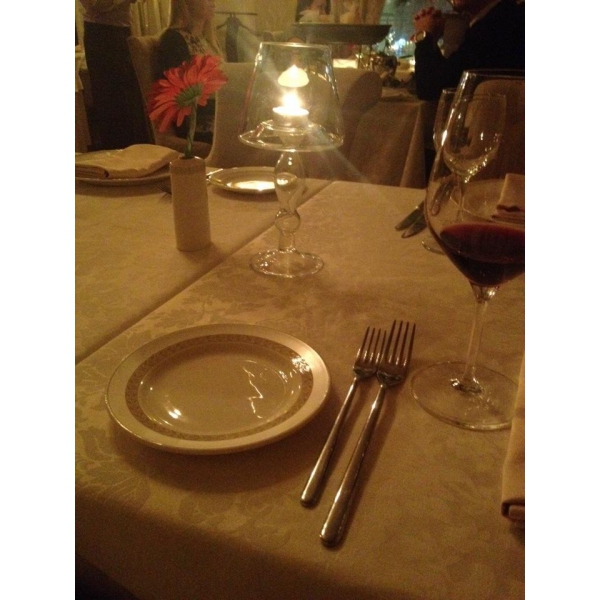 Ресторанный сервис бронирования столиков menu-rest.com - Интерьер ресторана "Гюго"