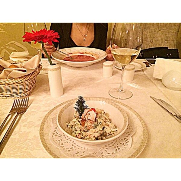 Ресторанный сервис бронирования столиков menu-rest.com - Интерьер ресторана "Гюго"