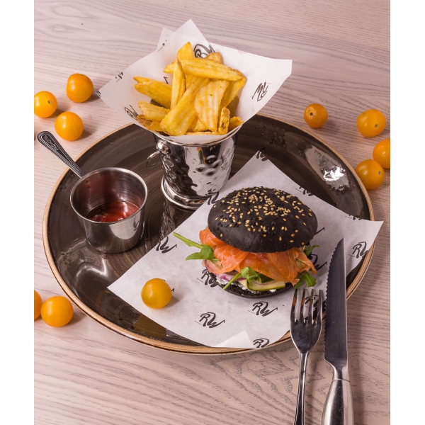 Ресторанный сервис бронирования столиков menu-rest.com - Интерьер ресторана "Red Woody"