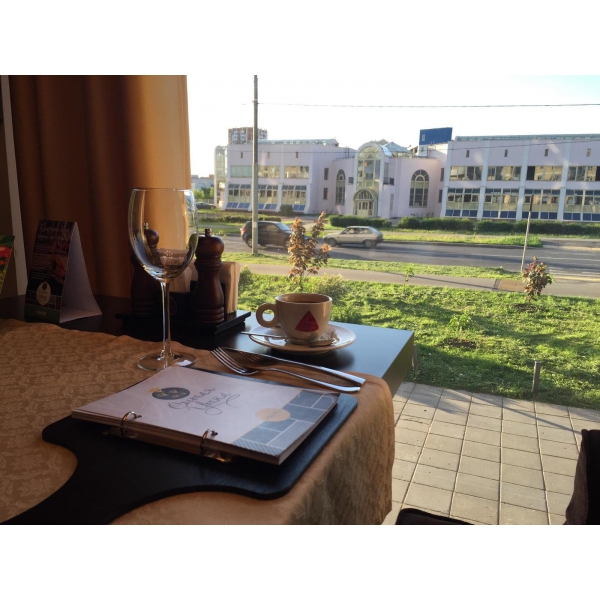 Ресторанный сервис бронирования столиков menu-rest.com - Интерьер ресторана "Сытая утка"