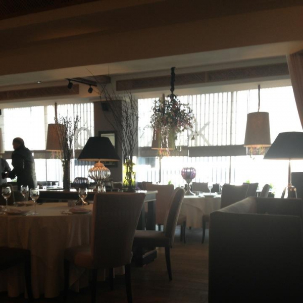 Ресторанный сервис бронирования столиков menu-rest.com - Интерьер ресторана "Жукоvка"