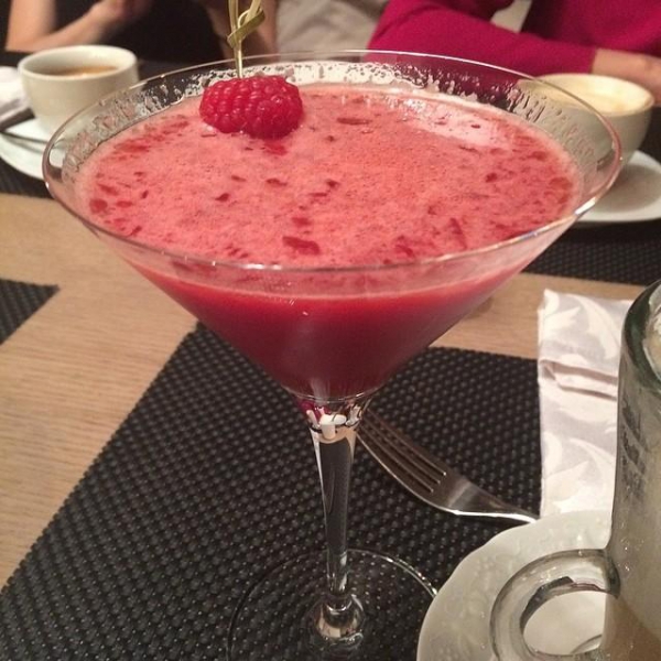 Ресторанный сервис бронирования столиков menu-rest.com - Интерьер ресторана "Жукоvка"