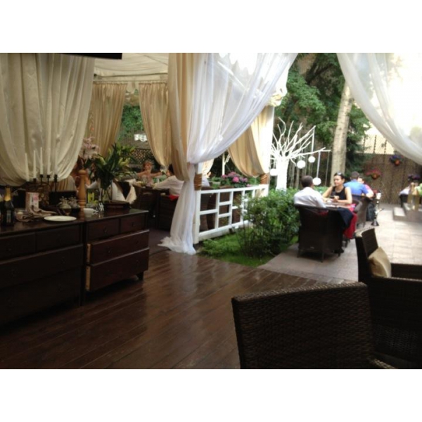 Ресторанный сервис бронирования столиков menu-rest.com - Интерьер ресторана "Polly сад"