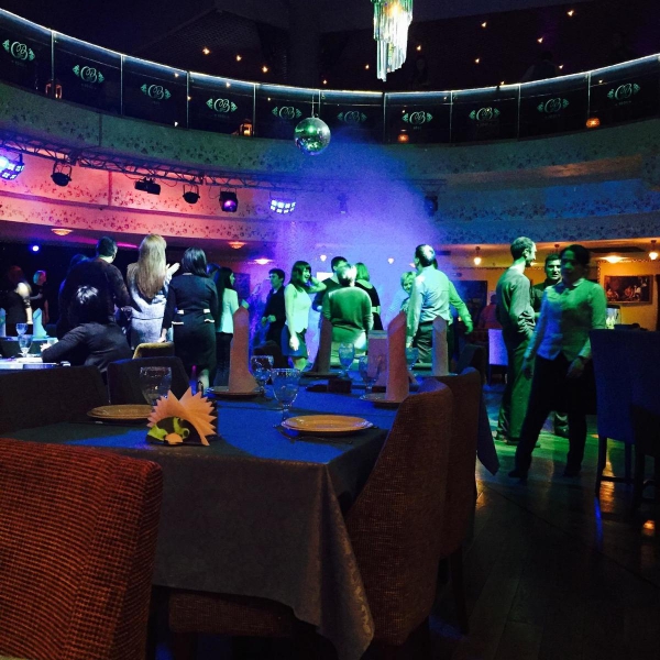 Ресторанный сервис бронирования столиков menu-rest.com - Интерьер ресторана "Сказка Востока 1001 ночь"