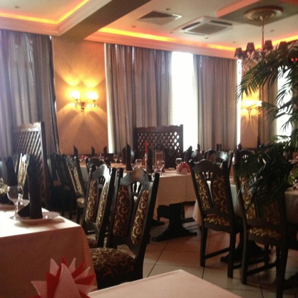 Ресторанный сервис бронирования столиков menu-rest.com - Интерьер ресторана "Белое озеро"