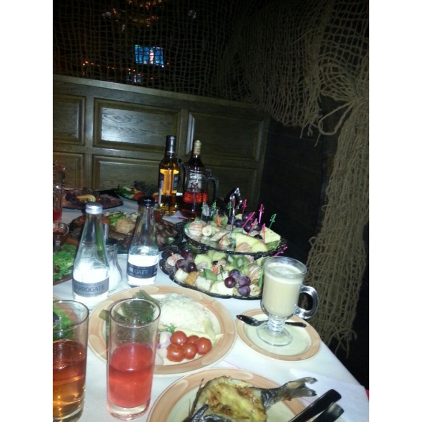 Ресторанный сервис бронирования столиков menu-rest.com - Интерьер ресторана "Чёрная каракатица"