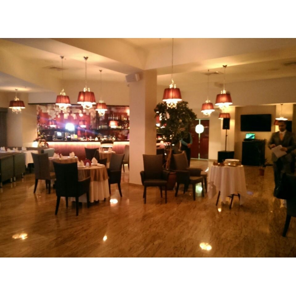 Ресторанный сервис бронирования столиков menu-rest.com - Интерьер ресторана "Talk of the town"