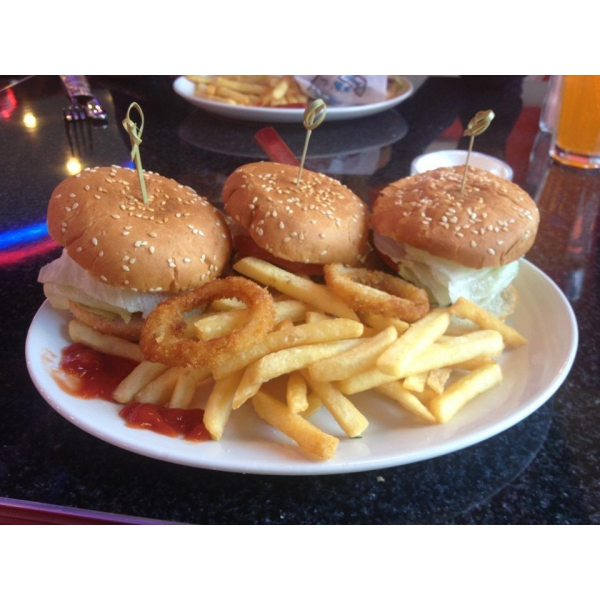 Ресторанный сервис бронирования столиков menu-rest.com - Интерьер ресторана "Beverly Hills Diner"