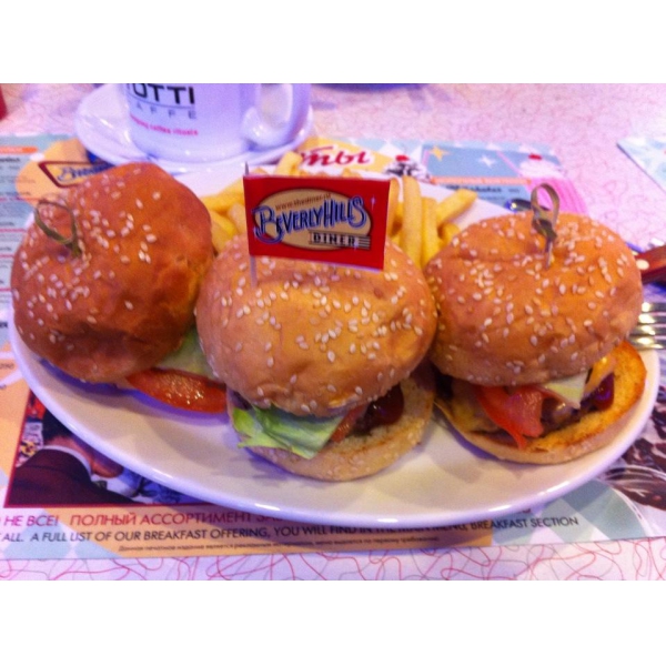 Ресторанный сервис бронирования столиков menu-rest.com - Интерьер ресторана "Beverly Hills Diner"