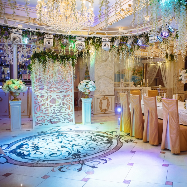 Ресторанный сервис бронирования столиков menu-rest.com - Интерьер ресторана "Версаль"